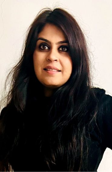 Dr Himani Narang